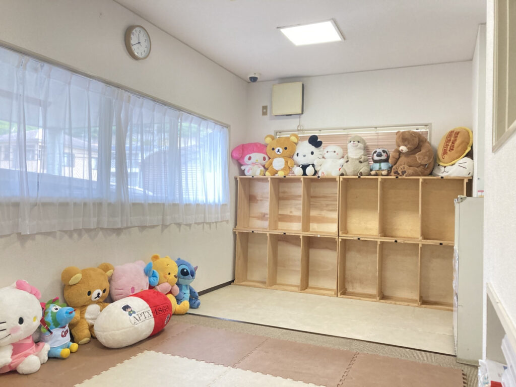 支援ルーム。プログラミングやクールダウンなど静かに活動するお部屋です。